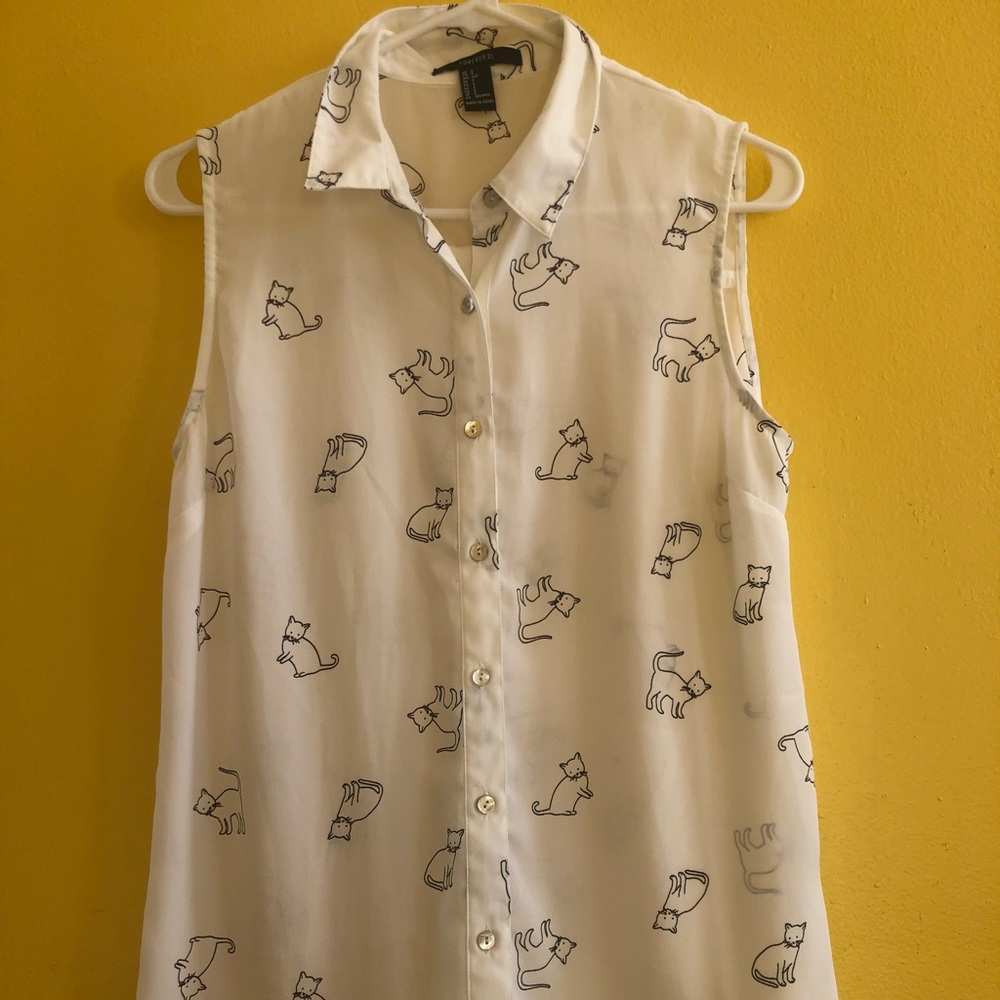 Forever 21 Cat button down Blouse Size Small